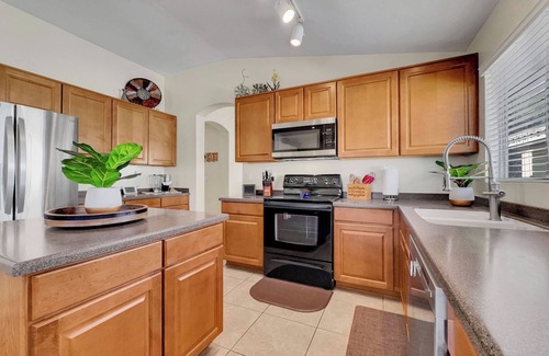 Skyline Ranch Casa | Come Stay a While! Pet Friendly Summer Pricing!