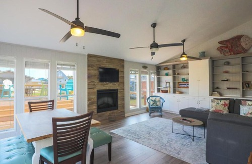 San Luis Casa | Come Stay - and Sail Away - at this Lovely Canal Home