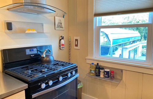 Auburn Casa | Come stay at Dragonfly House to experience all Auburn has to offer.