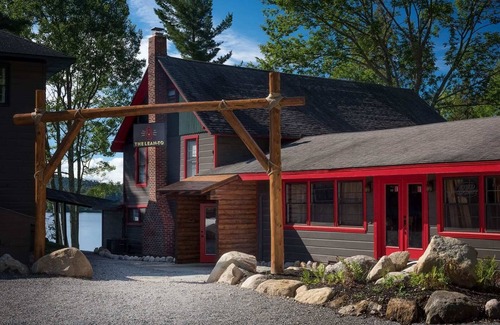 Old Forge Condominio | Come stay at Great Pines for amazing views!