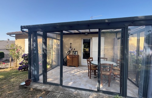 Angoisse Casa | Come to ANGOISSE in a quiet house with many activities around.