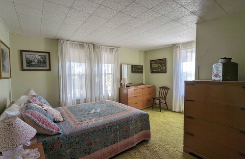 Harrisonville Otro | Come to my home Farmhouse. 4 bedrooms, WiFi, AC in McConnellsburg, Pa.