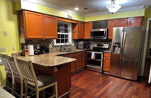 Wilmington Casa | Come to relax at Casa Rodea Duran 15 min away from the beach & relax at the pool