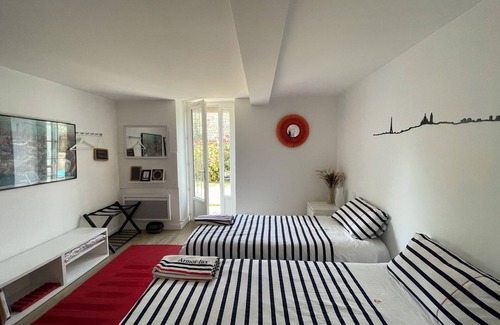 Saint-Sulpice-de-Roumagnac Cama Y Desayuno | Comfortable guest rooms with swimming pool, quiet, in the heart of the countryside