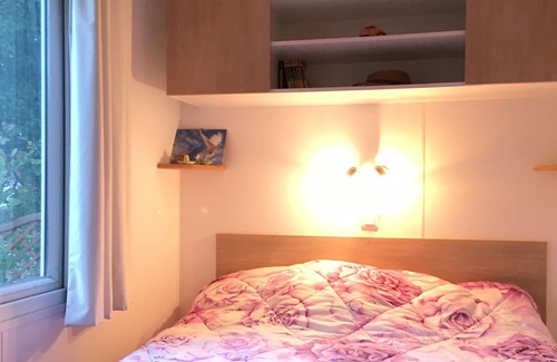 Saint-Privat-de-Champclos Cabaña | comfort cottage in a 5* Nature & Calm area P07