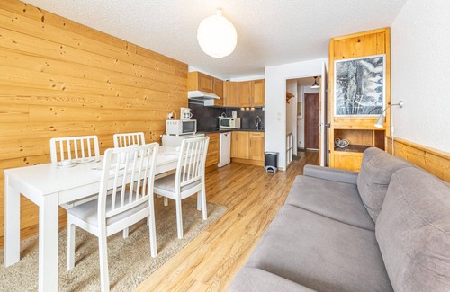 Montgellafrey Apartamento | Estudio cómodo 4 pers, cerca de pistas y comercios, balcón sur
