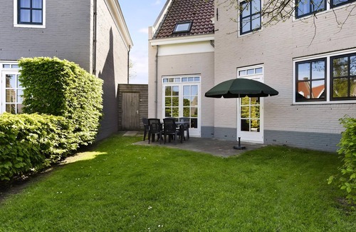 Anjum Casa | Comfort 10-person residence in the holiday park Landal Esonstad