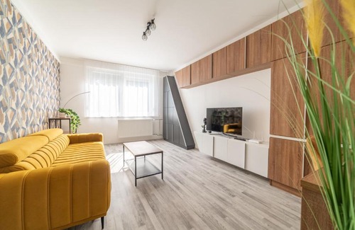 Miskolc Apartamento | Comfort 18 - Best Family Layout- Balcony & Parking