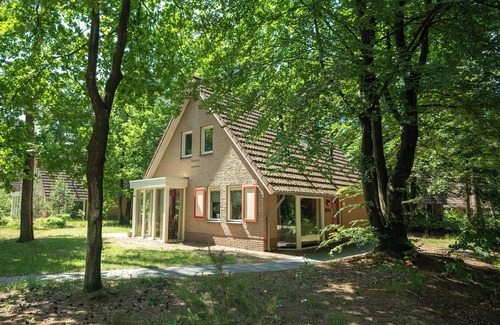 't Loo Casa | Comfort 4-person bungalow in the holiday park Landal Landgoed 't Loo