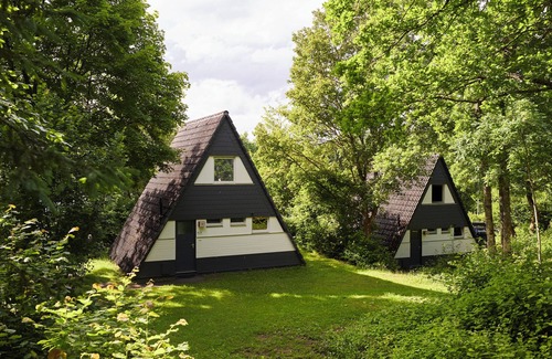 Stadtkyll Casa | Comfort 4-person bungalow in the holiday park Landal Wirfttal