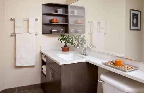 Somerset Casa | Comfort and Convenience! Accessible unit w/ Kitchen. Near Billy Bob's Texas