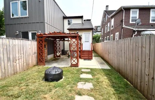 Downingtown Casa | Comfort and Charm Right Downtown