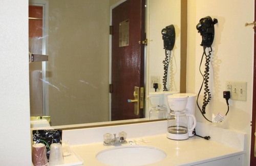 Mount Vernon Casa | Comfort and Convenience! 3 Affordable Units, Free Parking, Near Riverbend Park