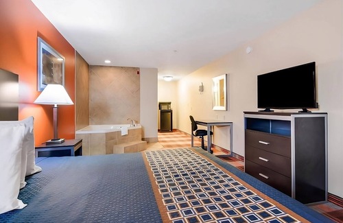 Mableton Hotel | Comfort and Convenience! Free Parking, Near Heritage Park & River Line Park