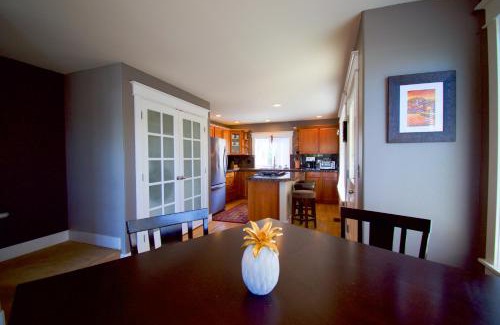 North Queen Anne Casa | Comfort and Grace Perched on Queen Anne Hill