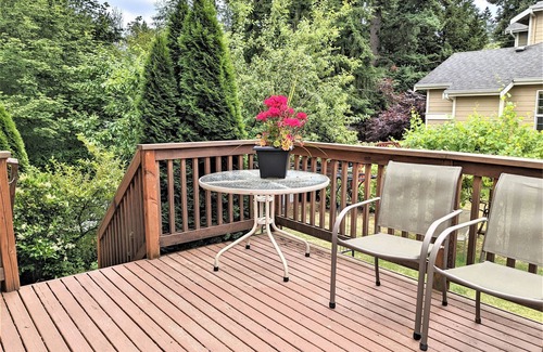 Kenmore Casa | Comfort and quiet 7 bedroom home