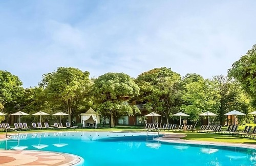 Livingstone Apartamento | Comfort and Relaxation! Three Units, Outdoor Pool, Free Parking, Scenic Views!