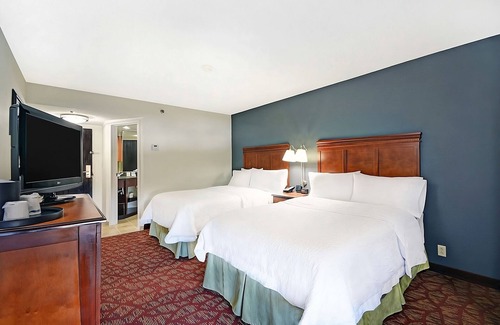 Athens Hotel | Comfort and Relaxation! Onsite Pool, Pets Allowed, Free Parking and Breakfast!