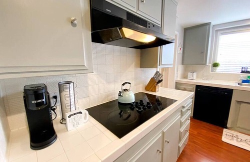 Greenbriar Casa | Comfort and Relaxation in Multi-Million $$$ area!!