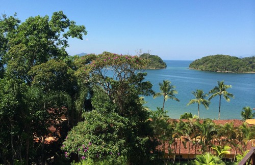 Angra dos Reis Casa | Practicidad y servicios en Costa Verde