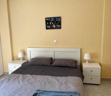 Loutraki-Agioi Theodoroi Apartamento | Comfort apartment for small family