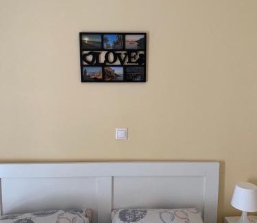 Loutraki-Agioi Theodoroi Apartamento | Comfort apartment for small family