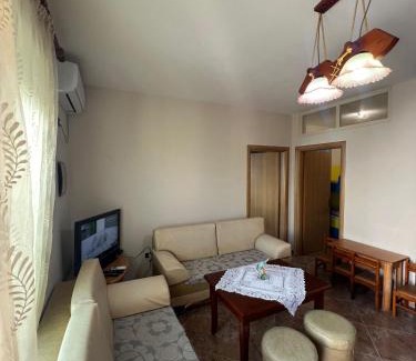 Shkembi i Kavajes Apartamento | Comfort Apartment Near The Beach