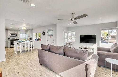Coronado Casa | Comfort & Charm in Coronado with Patio and FirePit