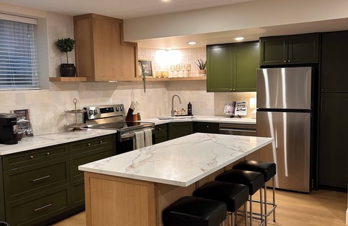 Langley Casa | Comfort & Convenience Near Endless Local Amenities