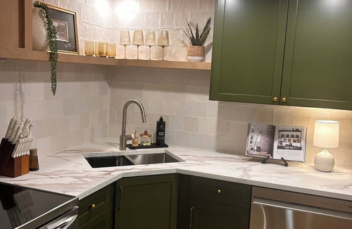 Langley Casa | Comfort & Convenience Near Endless Local Amenities