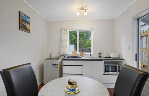Auckland Casa | Comfort Cove 1BR with Parking, WI-FI and Netflix