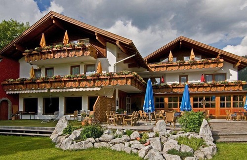 Unterjoch Cabaña | Comfort family room (with balcony) - Hotel Anneliese