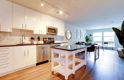 Jefferson Manor Apartamento | Alexandria Apt W Pool & Gym