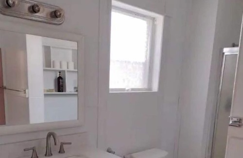 Upper Village Apartamento | Comfort in the heart of the North country! Close to town, trails, restaurants.