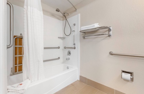 Pacific Hotel | Comfort Inn Arcata - Humboldt Area