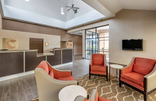 Landen Hotel | Comfort Inn Cincinnati Northeast