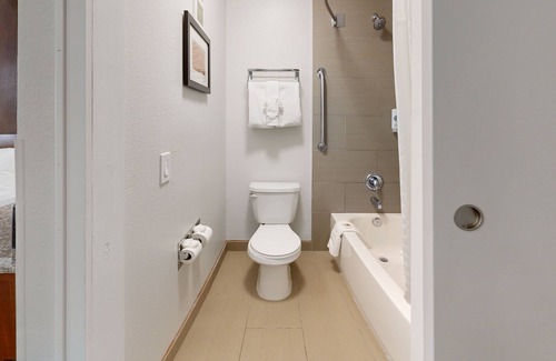 East Village Hotel | Comfort Inn Gaslamp Convention Center