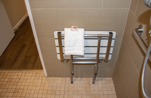 East Village Hotel | Comfort Inn Gaslamp Convention Center