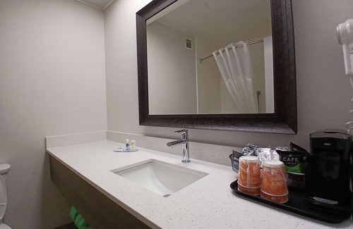 Marion Hotel | Comfort Inn Marion near Downtown & Blue Ridge PKWY