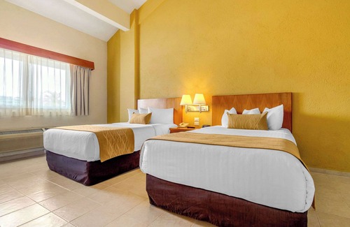 Puerto Vallarta Hotel | Comfort Inn Puerto Vallarta Golfside & Marina