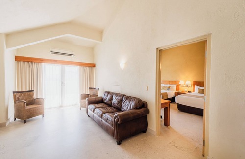 Puerto Vallarta Hotel | Comfort Inn Puerto Vallarta Golfside & Marina