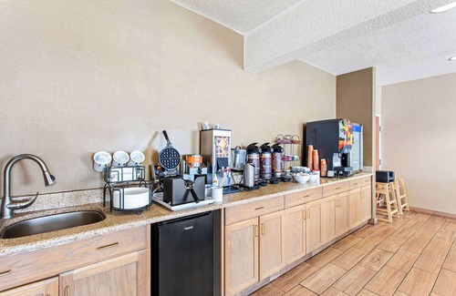 Truth or Consequences Hotel | Comfort Inn & Suites I-25 near Spaceport America