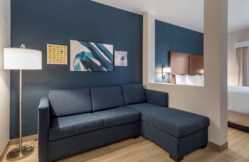 Bennett Hotel | Comfort Inn & Suites Bennett