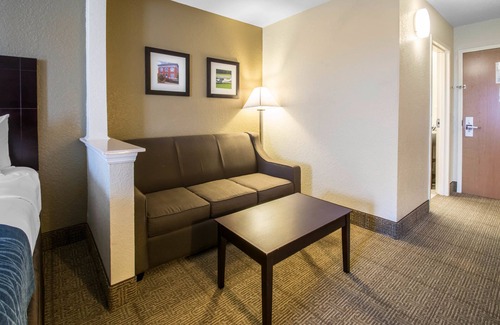 DeLand Hotel | Comfort Inn & Suites DeLand - near University