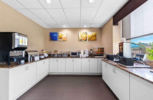Croasdaile Farm Master Hotel | Comfort Inn & Suites Durham near Duke University
