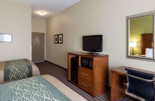 Fayetteville Hotel | Comfort Inn & Suites Fayetteville-University Area