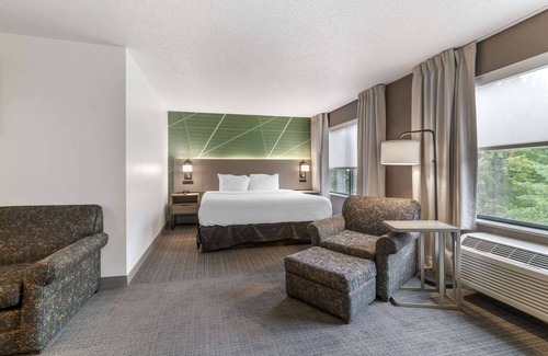 Lake George Hotel | Comfort Inn & Suites Lake George