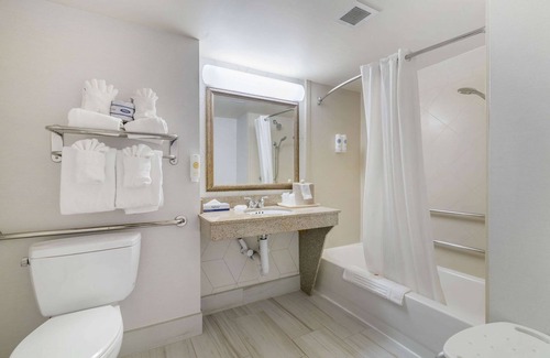 Lake George Hotel | Comfort Inn & Suites Lake George