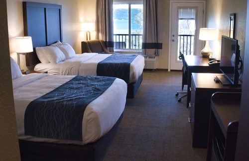 Munising Hotel | Comfort Inn & Suites Munising-Lakefront