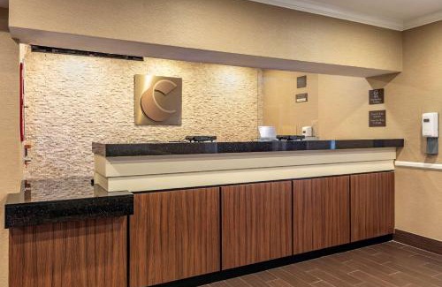 Dallas Hotel | Comfort Inn & Suites North Dallas-Addison